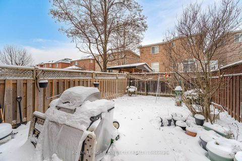 Photo 32 at 68 Denton Circle, Maple, Vaughan