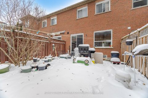 Photo 33 at 68 Denton Circle, Maple, Vaughan