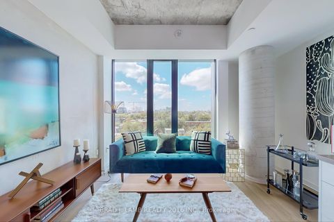 Photo 3 at 705 - 195 McCaul Street, Chinatown, Toronto Photo 3 at 705 - 195 McCaul Street, Chinatown, Toronto