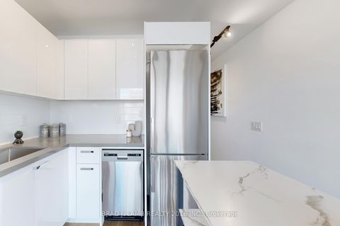 Photo 14 at 1004 - 195 McCaul Street, Chinatown, Toronto