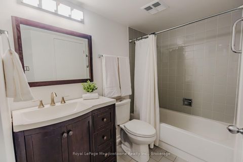 Photo 20 at 112 - 1496 Pilgrims Way, GA Glen Abbey, Oakville