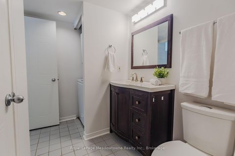 Photo 21 at 112 - 1496 Pilgrims Way, GA Glen Abbey, Oakville