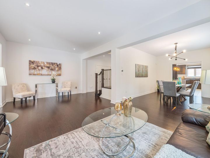 Photo 4 at 27 Scarlet Way, Bradford, Bradford West Gwillimbury
