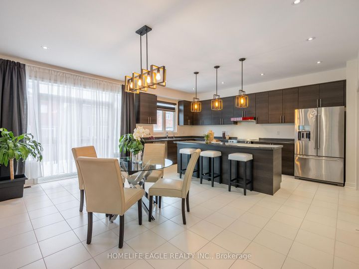 Photo 9 at 27 Scarlet Way, Bradford, Bradford West Gwillimbury