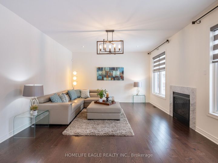 Photo 15 at 27 Scarlet Way, Bradford, Bradford West Gwillimbury
