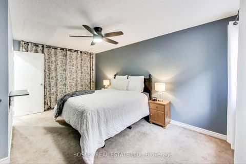 Photo 10 at 21 - 91 Muir Drive, Scarborough Village, Toronto