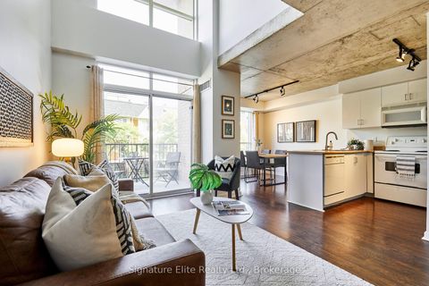 Photo 3 at 201 - 800 King Street W, Niagara, Toronto