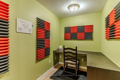 Photo 10 at 172 Sundew Drive, Holly, Barrie