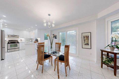 Photo 9 at 20 Anvil Court, Westbrook, Richmond Hill