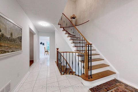 Photo 13 at 20 Anvil Court, Westbrook, Richmond Hill