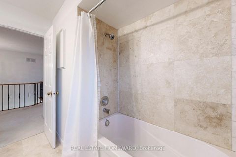 Photo 25 at 20 Anvil Court, Westbrook, Richmond Hill