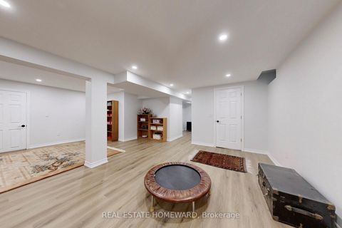 Photo 29 at 20 Anvil Court, Westbrook, Richmond Hill