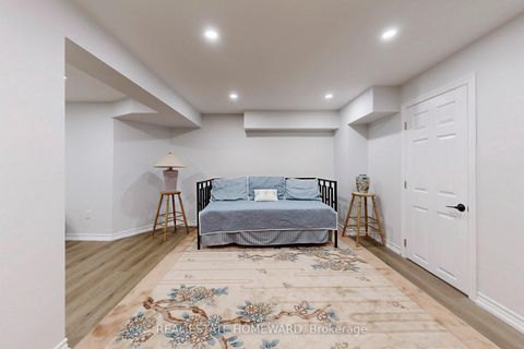 Photo 30 at 20 Anvil Court, Westbrook, Richmond Hill