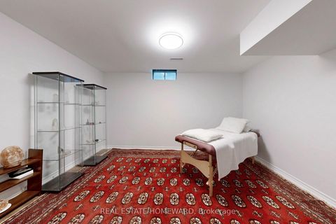 Photo 31 at 20 Anvil Court, Westbrook, Richmond Hill