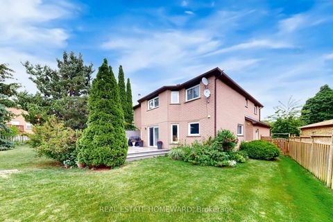 Photo 33 at 20 Anvil Court, Westbrook, Richmond Hill