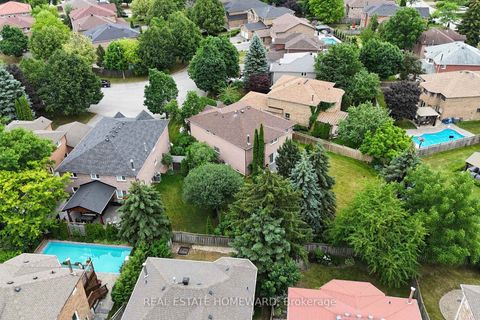 Photo 43 at 20 Anvil Court, Westbrook, Richmond Hill