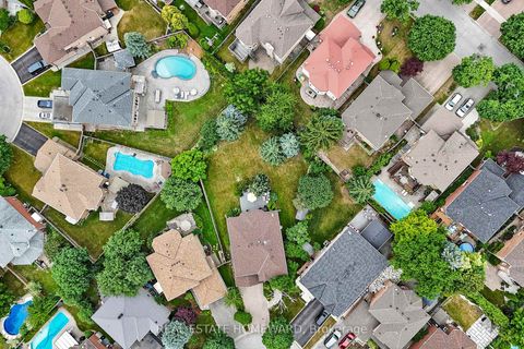 Photo 44 at 20 Anvil Court, Westbrook, Richmond Hill