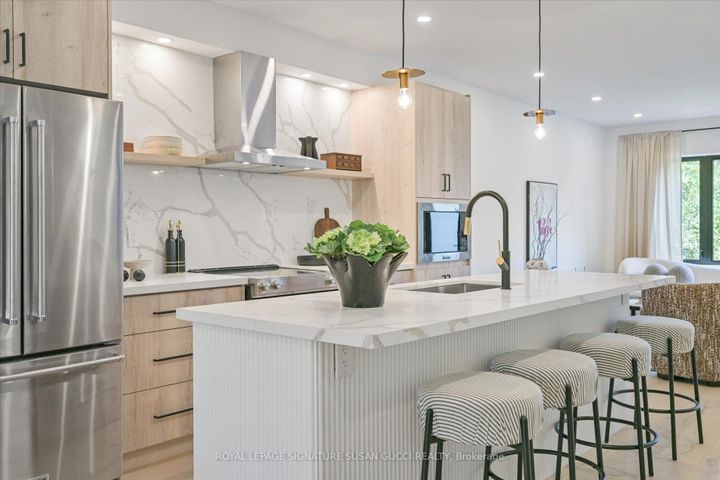 Photo 11 at 238 Coleridge Avenue, Lumsden, Toronto