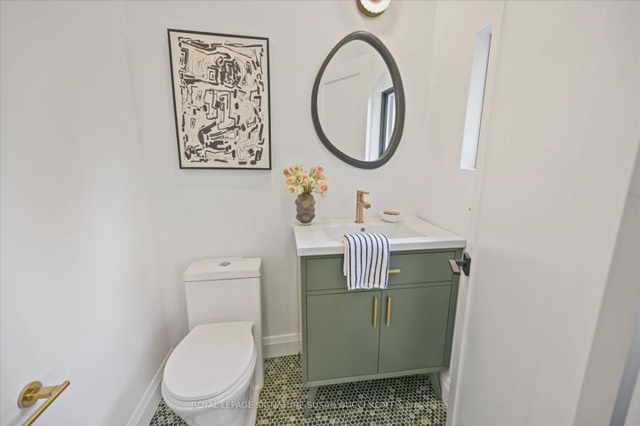 Photo 18 at 238 Coleridge Avenue, Lumsden, Toronto