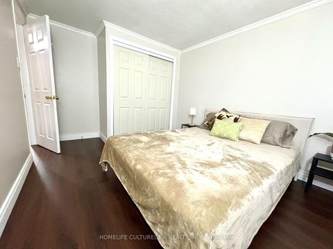 Photo 13 at 119 Briarwood Avenue, Clairville, Toronto