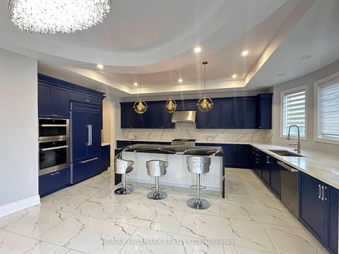 Photo 4 at 41 Glen Abbey Trail, Kleinburg, Vaughan