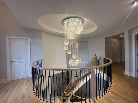 Photo 9 at 41 Glen Abbey Trail, Kleinburg, Vaughan
