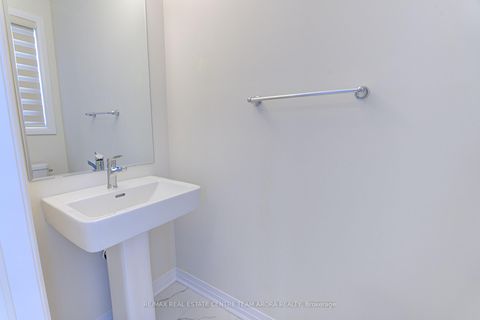 Photo 13 at 106 Settlers Road E, GO Glenorchy, Oakville