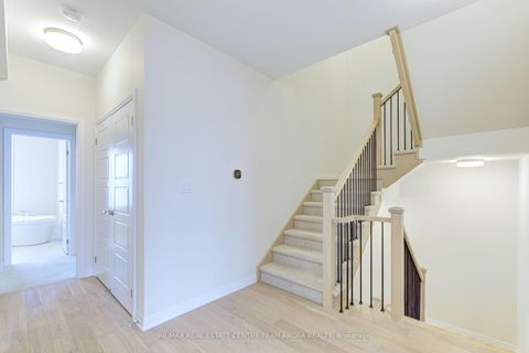 Photo 14 at 106 Settlers Road E, GO Glenorchy, Oakville