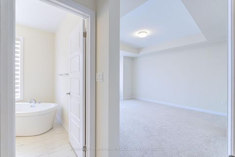 Photo 17 at 106 Settlers Road E, GO Glenorchy, Oakville
