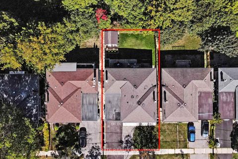 Photo 2 at 68 Barkwin Drive, Beaumonde Heights, Toronto