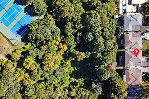 Photo 3 at 68 Barkwin Drive, Beaumonde Heights, Toronto