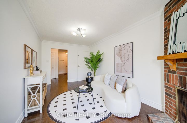 Photo 24 at 19 Dunbar Crescent, Milliken Mills East, Markham
