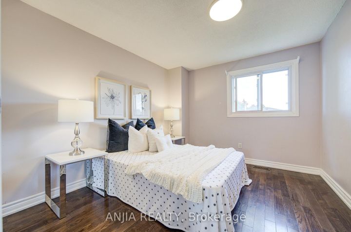 Photo 27 at 19 Dunbar Crescent, Milliken Mills East, Markham