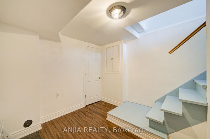 Photo 37 at 19 Dunbar Crescent, Milliken Mills East, Markham