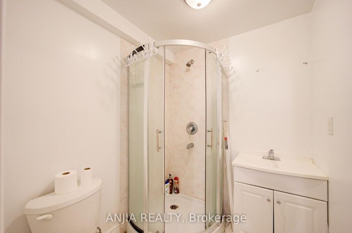 Photo 42 at 19 Dunbar Crescent, Milliken Mills East, Markham