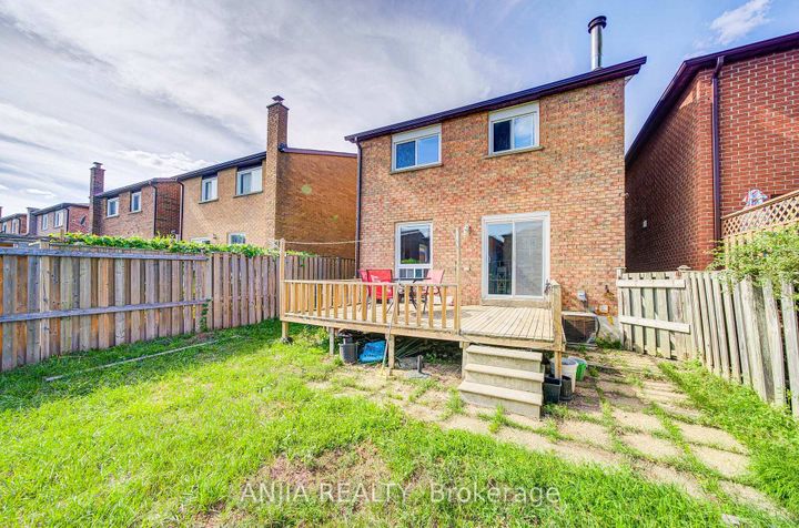 Photo 48 at 19 Dunbar Crescent, Milliken Mills East, Markham