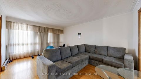 Photo 4 at 9747 Bathurst Street, North Richvale, Richmond Hill