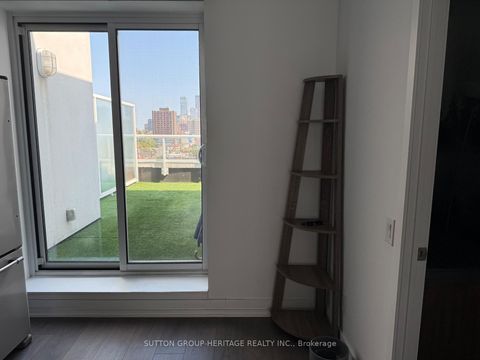 Photo 8 at 814 - 783 Bathurst Street, University, Toronto