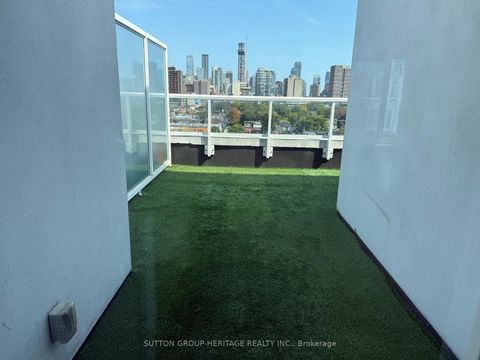 Photo 9 at 814 - 783 Bathurst Street, University, Toronto