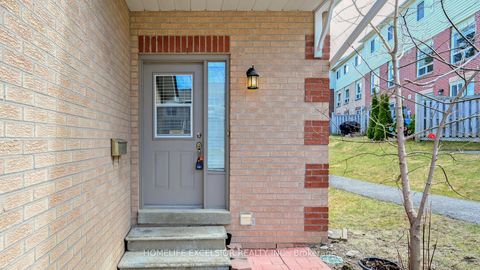 Photo 3 at 1 - 579 Gibney Crescent, Summerhill Estates, Newmarket