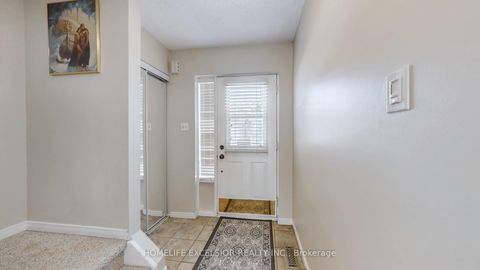Photo 4 at 1 - 579 Gibney Crescent, Summerhill Estates, Newmarket