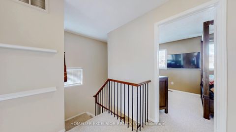 Photo 16 at 1 - 579 Gibney Crescent, Summerhill Estates, Newmarket