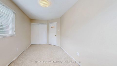 Photo 19 at 1 - 579 Gibney Crescent, Summerhill Estates, Newmarket