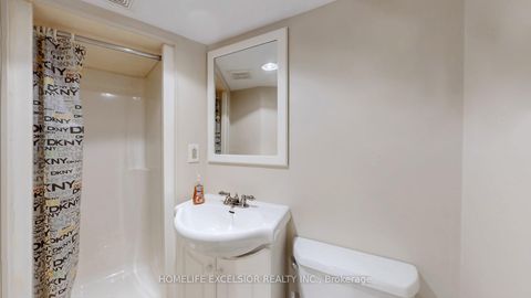 Photo 28 at 1 - 579 Gibney Crescent, Summerhill Estates, Newmarket