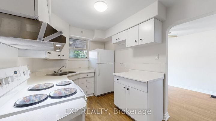 Photo 10 at 138 Park Street, Cliffside, Toronto