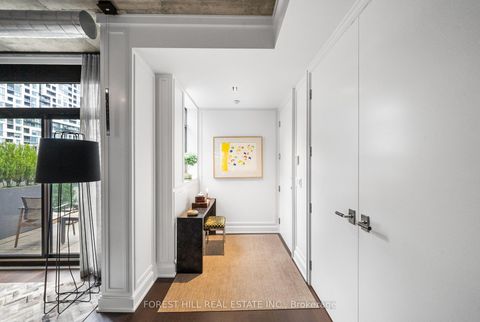 Photo 3 at 519 - 62 Niagara Street, Niagara, Toronto