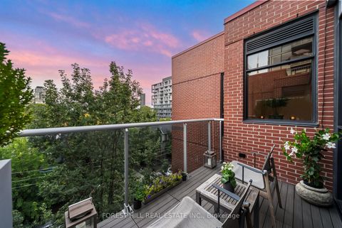 Photo 9 at 519 - 62 Niagara Street, Niagara, Toronto