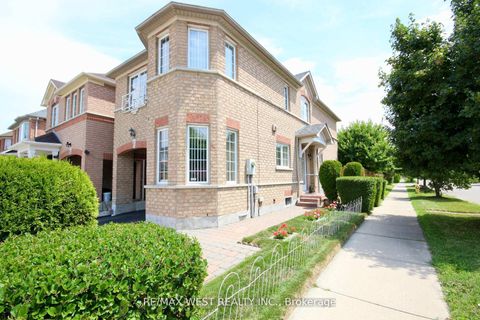 Photo 1 at 1 Platinum Drive, Amesbury, Toronto