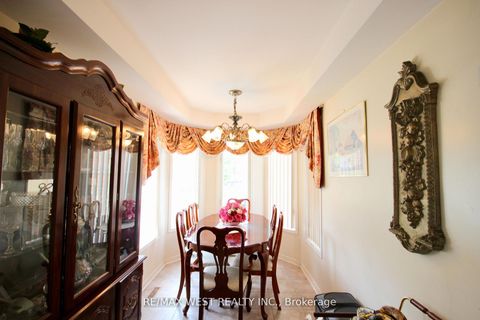 Photo 6 at 1 Platinum Drive, Amesbury, Toronto