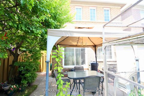Photo 32 at 1 Platinum Drive, Amesbury, Toronto